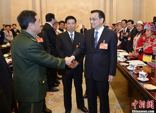 李克強(qiáng)參加云南代表團(tuán)審議4