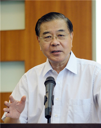11全國政協(xié)委員、《求是》雜志的原總編輯張曉林_副本