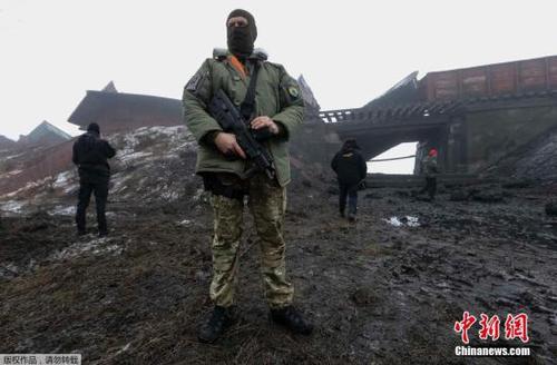 當?shù)貢r間2015年1月21日，烏克蘭頓涅茨克，烏克蘭政府軍與民間武裝沖突，致頓涅茨克橋梁、機場等建筑被毀。