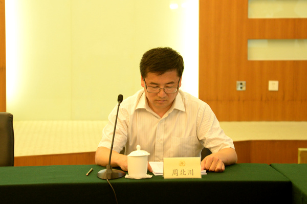 人民政協(xié)報社黨組書記、總編輯周北川對于京劇進(jìn)行發(fā)言