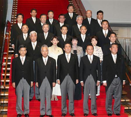 日媒：安倍政權(quán)兩大支柱關(guān)系齟齬或牽動整個政局