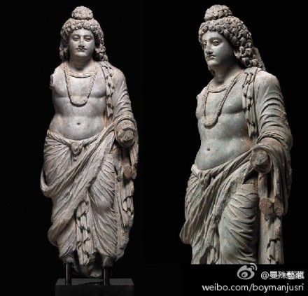 　　犍陀羅經(jīng)典時(shí)期的大師級(jí)作品可能來自白沙瓦的沙希巴勞大塔。人物身體飽滿而細(xì)膩的寫實(shí)刻劃，濃密厚重的鬈發(fā)；以及“Z“字形衣褶紋路的處理秉承了公元前4世紀(jì)以來的泛希臘化藝術(shù)風(fēng)格。與這洋溢著青春光彩的健美肢體，華麗的藝術(shù)風(fēng)格相對(duì)立的，是王子臉上表露出的內(nèi)省而靜謐的精神世界。