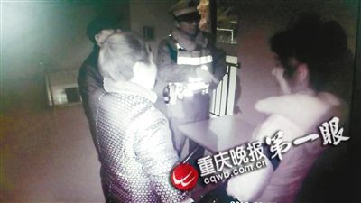 兒子辦公司開(kāi)豪車80歲老太有錢閑不住做清潔工