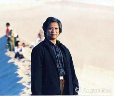 全國政協(xié)委員、中央美術(shù)學(xué)院中國畫院院長唐勇力