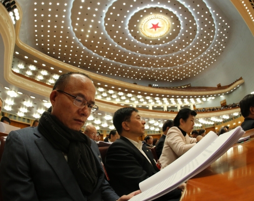 新華社照片，北京，2016年3月10日     
    全國政協(xié)十二屆四次會(huì)議舉行第二次全體會(huì)議
    3月10日，全國政協(xié)十二屆四次會(huì)議在北京人民大會(huì)堂舉行第二次全體會(huì)議。    
    新華社記者陳建力攝
