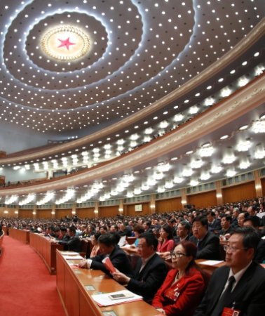 新華社照片，北京，2016年3月16日 
    十二屆全國(guó)人大四次會(huì)議在北京閉幕 
    3月16日，第十二屆全國(guó)人民代表大會(huì)第四次會(huì)議在北京人民大會(huì)堂舉行閉幕會(huì)。    
    新華社記者 丁海濤 攝
