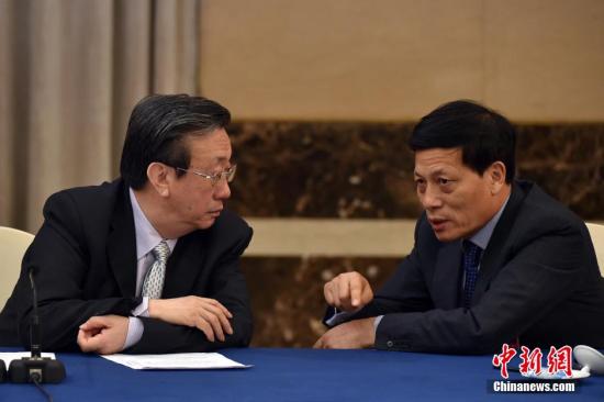 謝伏瞻（右）。 <a target='_blank' href='http://www.chinanews.com/'>中新社</a>記者 金碩 攝