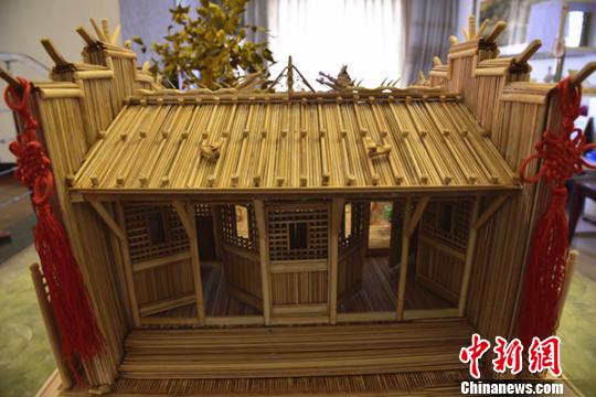 竹簽版“春秋祠”?！√K忠國　攝