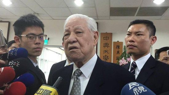 李登輝聲稱沒(méi)有“九二共識(shí)” 蔡英文不需要承認(rèn)