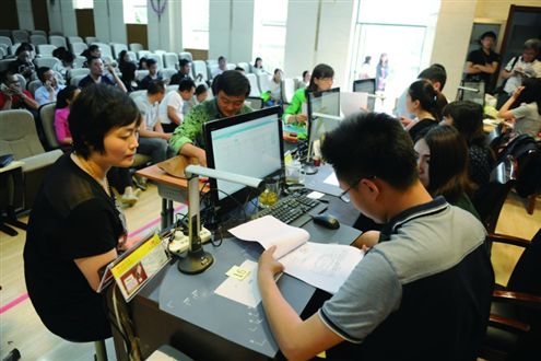 濟南外來娃入學，父母學歷至少大專