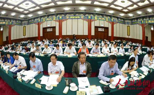 5月31日，全國政協(xié)在北京召開“推動大眾創(chuàng)業(yè)、萬眾創(chuàng)新”專題協(xié)商會。本報記者 齊波攝