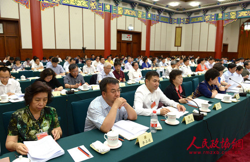 5月31日，全國政協(xié)在北京召開“推動大眾創(chuàng)業(yè)、萬眾創(chuàng)新”專題協(xié)商會。本報記者 齊波攝
