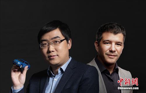 左：滴滴出行創(chuàng)始人兼CEO程維。右：Uber創(chuàng)始人Travis Kalanick。