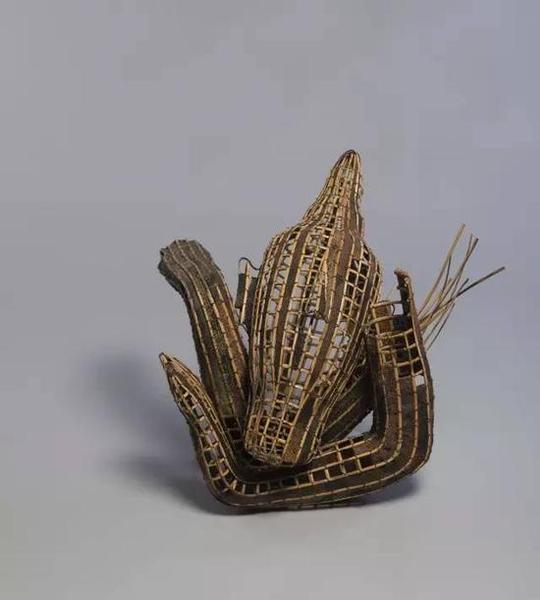 索非亞普·比《手臂中的頭》（Head in Arms），2010年，圖片來(lái)源：西九文化區(qū)