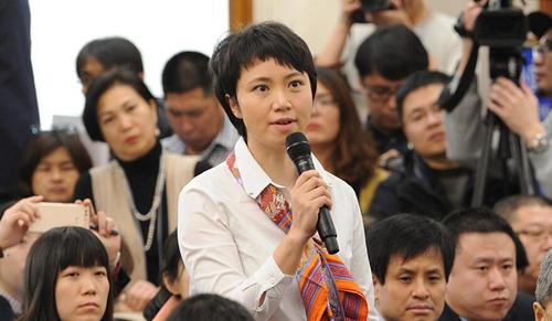 3月2日，全國政協(xié)十二屆五次會議新聞發(fā)布會在人民大會堂一層新聞發(fā)布廳舉行。圖為新華社記者提問。
