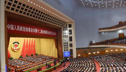 3月3日，中國人民政治協(xié)商會(huì)議第十二屆全國委員會(huì)第五次會(huì)議在北京人民大會(huì)堂開幕。（側(cè)景圖）
