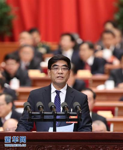 3月9日，全國(guó)政協(xié)十二屆五次會(huì)議在北京人民大會(huì)堂舉行第二次全體會(huì)議。這是傅成玉委員作《重視國(guó)企改革中遇到的新問(wèn)題》的發(fā)言。 新華社記者劉衛(wèi)兵 攝