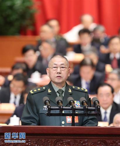3月9日，全國(guó)政協(xié)十二屆五次會(huì)議在北京人民大會(huì)堂舉行第二次全體會(huì)議。這是劉繼賢委員作《實(shí)施軍民融合發(fā)展戰(zhàn)略的思考與建議》的發(fā)言。新華社記者 劉衛(wèi)兵 攝
