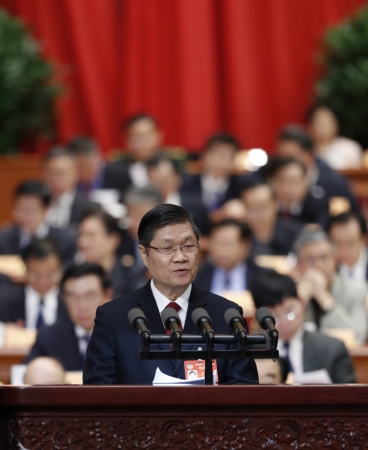 3月10日，全國政協(xié)十二屆五次會議在北京人民大會堂舉行第三次全體會議。這是彭釗委員代表農(nóng)工黨中央作《深化醫(yī)學教育改革 加快全科醫(yī)生培養(yǎng)》的發(fā)言。