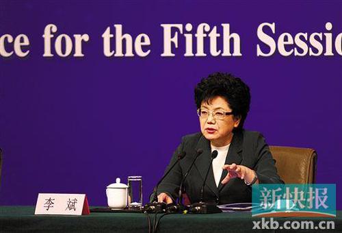 國家衛(wèi)計委主任李斌回答記者提問。 新快報記者 祝賀/攝