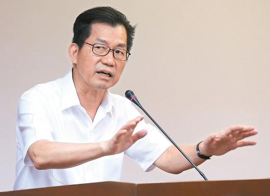 臺灣“環(huán)保署長”吃魚翅宴遭批 自稱曾一度猶豫