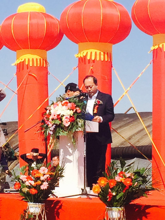 二、吉林省松原市長嶺縣委書記陳德明在“萬頃牡丹---華香長嶺”種植啟動儀式上致辭?！¤骱z影