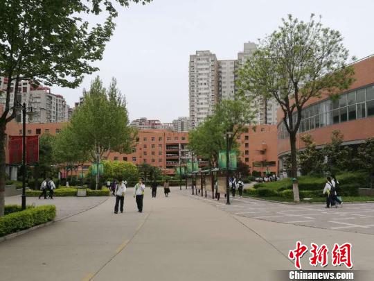 圖為西安中學(xué)校內(nèi)?！垪n 攝