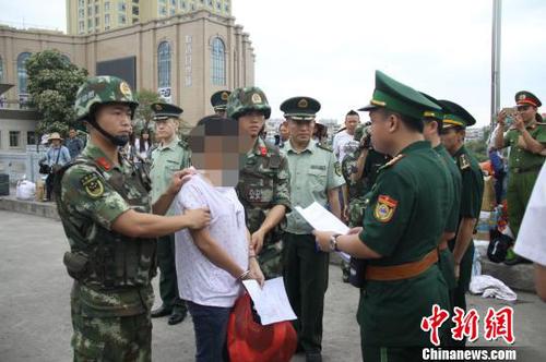 一涉嫌拐賣婦女的越南女子藏匿中國15年中越警方聯(lián)手抓獲