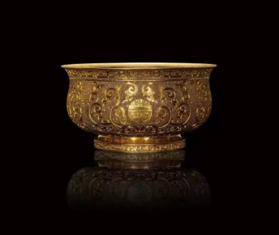 清乾隆 團壽紋“乾隆御用”金碗 高9cm，口徑16.8cm，重1035g 