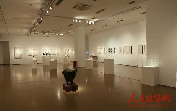 “萬物皆有靈——韓冬作品展”開幕式現(xiàn)場(chǎng) (2)