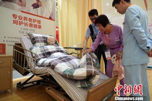 資料圖：養(yǎng)老輔具及康復醫(yī)療。<a target='_blank' href='http://www.chinanews.com/'>中新社</a>記者 湯彥俊 攝