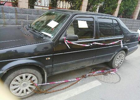 男子停車(chē)一夜被收1531元?停車(chē)辦:多次欠費(fèi)累加