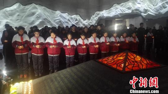 12月13日，沈陽“九一八”歷史博物館在國家公祭日舉行悼念儀式?！≈烀饔?攝