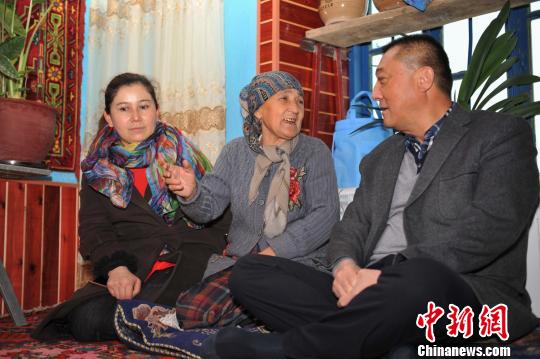 新疆啟動民族團(tuán)結(jié)“結(jié)親周”百萬干部職工分批下基層