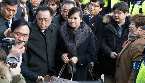 朝鮮藝術(shù)團(tuán)先遣隊(duì)返國 外媒：玄松月稱“感覺演出會(huì)成功”_《參考消息》官方網(wǎng)站