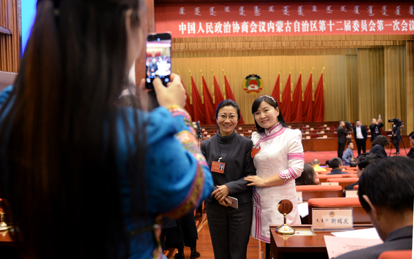 6合影留念，記錄新一屆的開始