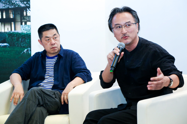 美籍華裔建筑師，Chiasmus建筑事務(wù)所創(chuàng)始合伙人兼主持建筑師柯衛(wèi)（右）