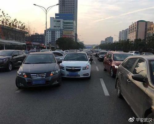 車技差？轎車1年半發(fā)生500起事故 還賺了百萬元