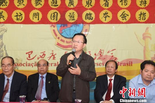 圖為訪問團(tuán)團(tuán)長、廣東省僑辦副主任鄭建民致辭。莫成雄 攝