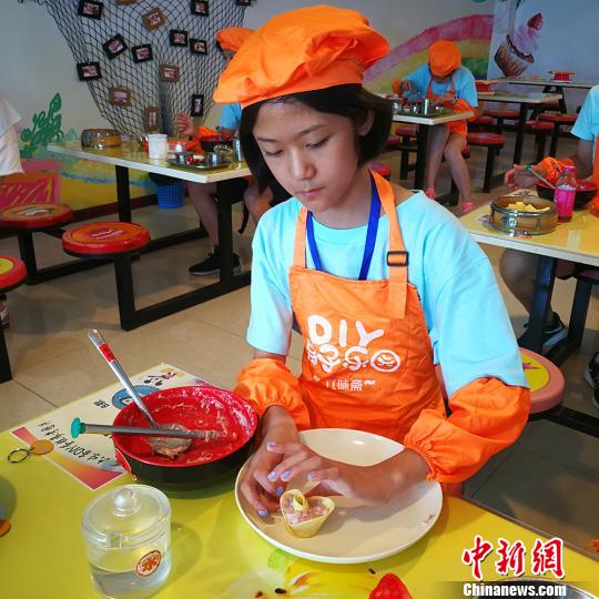 營員姚子煊告訴記者，要做好中華文化的傳播使者?！罱苡?攝