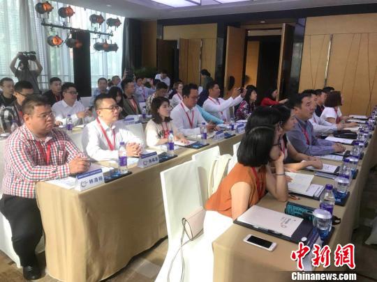 圖為開班儀式現(xiàn)場(chǎng)。岳依桐 攝