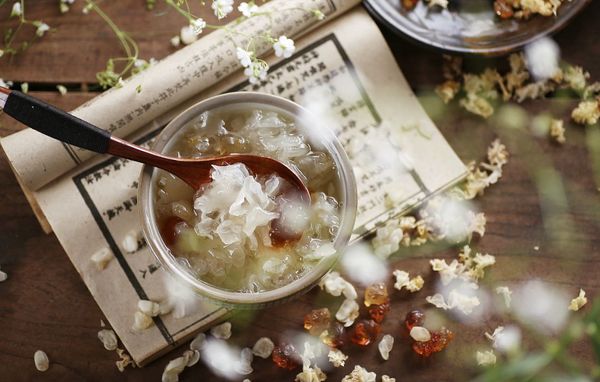 秋季飲食養(yǎng)生要堅持益中補(bǔ)氣！