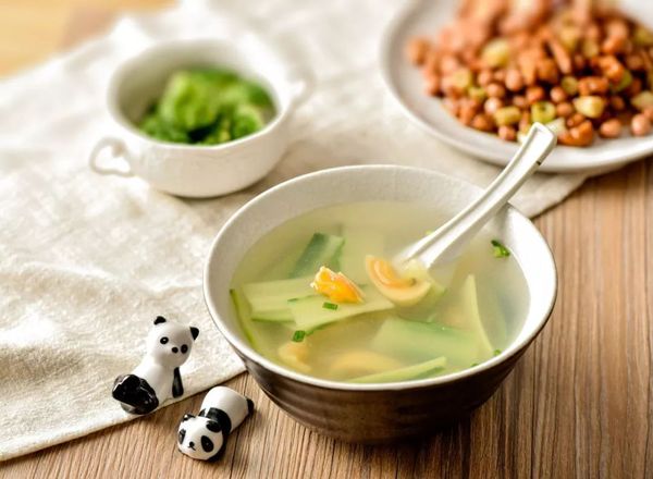 秋季飲食養(yǎng)生要堅持益中補(bǔ)氣！