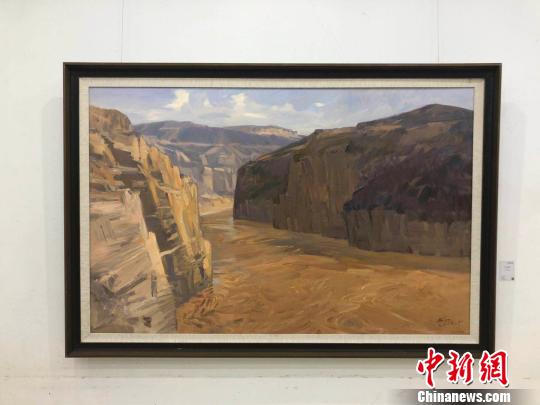 圖為中央美術(shù)學(xué)院院長(zhǎng)范迪安的作品《石門(mén)西照》?！±钔ヒ?攝