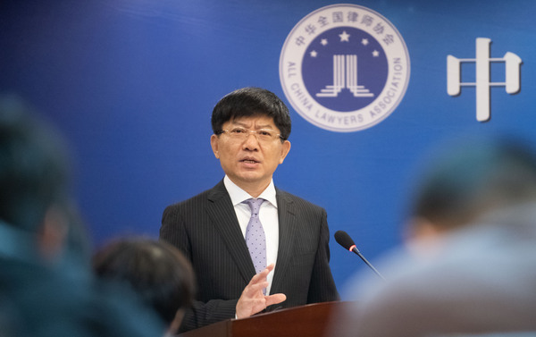 全國(guó)律協(xié)副會(huì)長(zhǎng)、新聞發(fā)言人蔣敏
