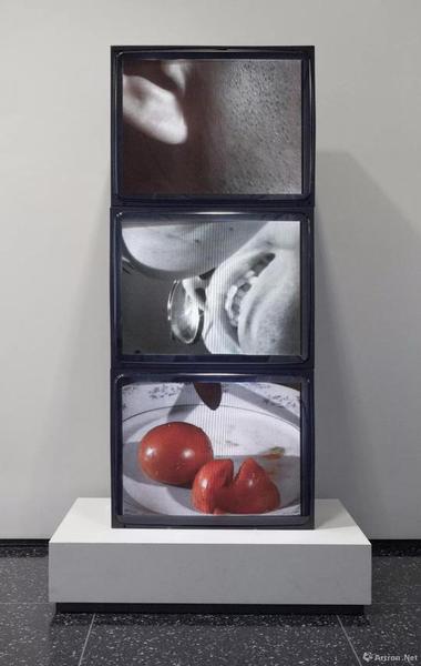 ▲張培力《進(jìn)食》，MoMA