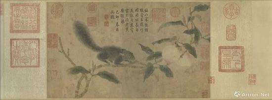 元代錢選《桃枝松鼠》紙本設(shè)色 卷26.3x44.3公分，現(xiàn)藏于臺北故宮博物院