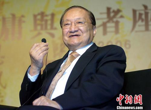 資料圖片：香港著名作家查良鏞(金庸)。中新社記者 王麗南 攝