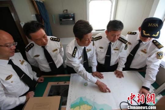 粵桂海事部門聯(lián)合巡航北部灣 廣東海事局供圖 攝