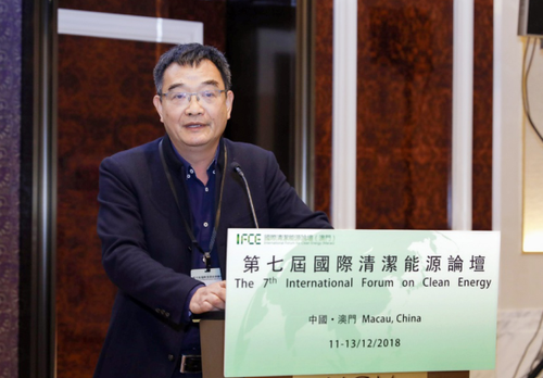 浙江省能源集團(tuán)有限公司王惠挺在中國東盟+清潔能源合作圓桌會上表示，氫能在電網(wǎng)儲能當(dāng)中的作用，跟目前傳統(tǒng)的電化學(xué)儲能相比，氫能的突出優(yōu)點是它儲存的容量大。